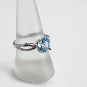 Blue Topaz 2.5 Carats Ring Size 7.5